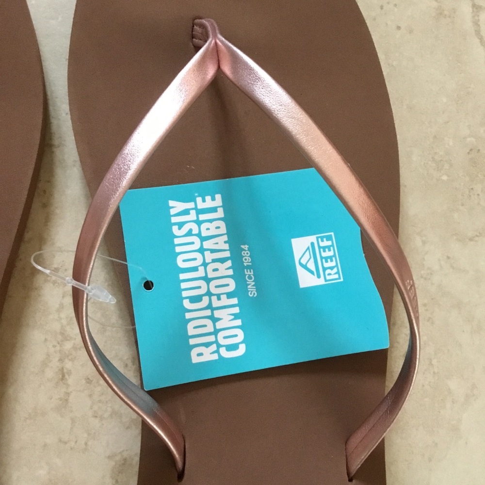 NEW Reef Bliss Nights Copper Flip Flop Sandals size 12 FLAW - Picture 3 of 8